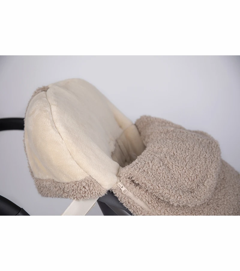 7 A.M. Enfant BebePOD Footmuff - Teddy - Oatmeal Teddy (0-9m) 4 7 A.M. Enfant BebePOD Footmuff - Teddy - Oatmeal Teddy (0-9m) - Image 4