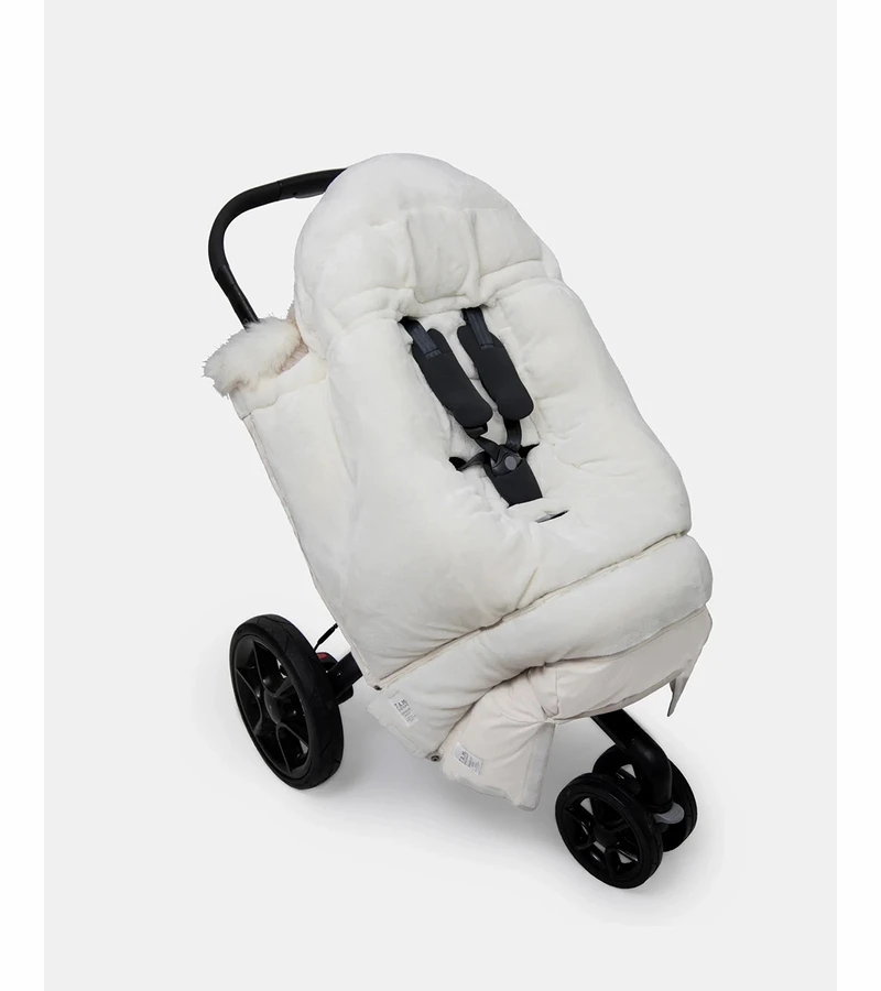 7 A.M. Enfant Blanket 212 Evolution Tundra Footmuff - Heather Beige / White Faux Fur 2 7 A.M. Enfant Blanket 212 Evolution Tundra Footmuff - Heather Beige / White Faux Fur - Image 2