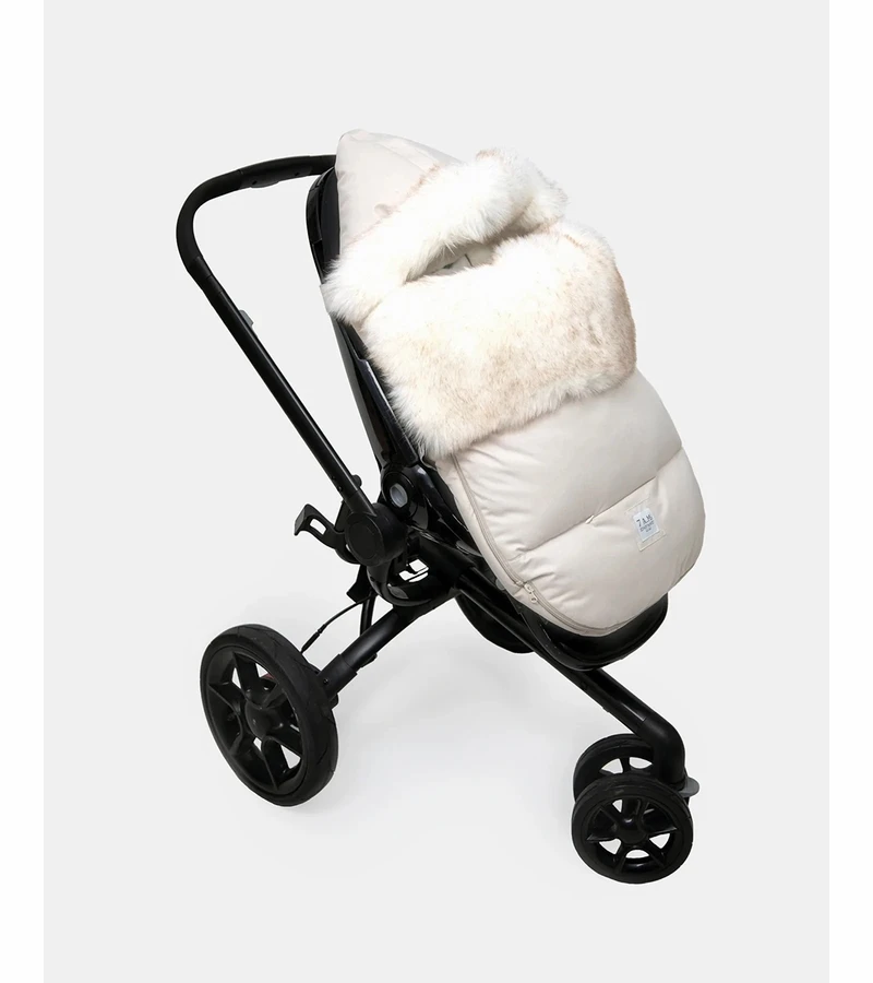 7 A.M. Enfant Plushpod Footmuff - Tundra Heather Beige / White Faux Fur (0-18m) 2 7 A.M. Enfant Plushpod Footmuff - Tundra Heather Beige / White Faux Fur (0-18m) - Image 2