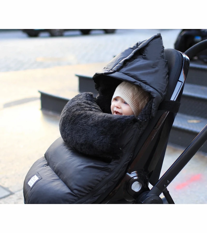 7 A.M. Enfant POD Footmuff, Medium/Large (18M-3T) - Black Plush 2 7 A.M. Enfant POD Footmuff, Medium/Large (18M-3T) - Black Plush - Image 2