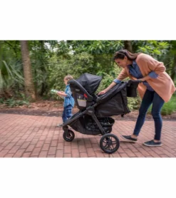 Britax B-Free + Endeavours Travel System - Midnight/Circa 10 Britax B-Free + Endeavours Travel System - Midnight/Circa -Britax || Graco || Maxi-Cosi Shop britax b free endeavours travel system midnight circa 274