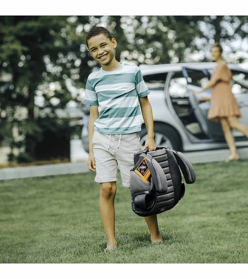 Chicco GoFit ClearTex Backless Booster Car Seat - Reef 4 Chicco GoFit ClearTex Backless Booster Car Seat - Reef - Image 4